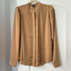 Express Tan Relaxed Portofino Blouse Size Medium